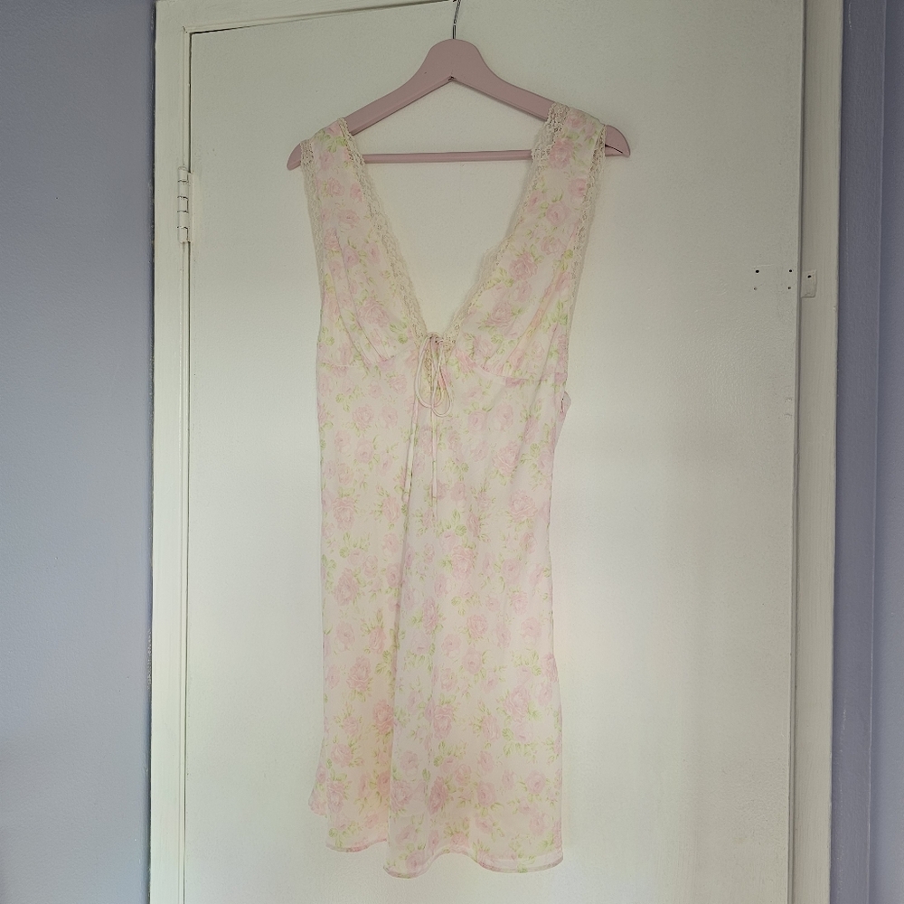 Pink Floral Lace Trim Dress